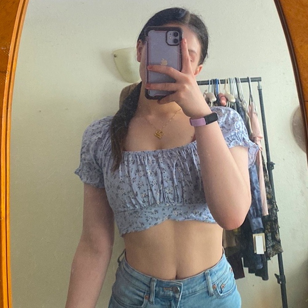 Hollister • Floral Wrap-Tie Crop Top